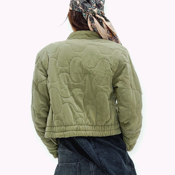 Free People Aura Liner Quilted Bomber Jacket Green Full Zip Front Boxy Large NWT - Picture 2 of 16